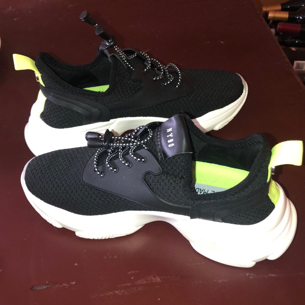 NEW Steve Madden black lime green sneakers size 8M